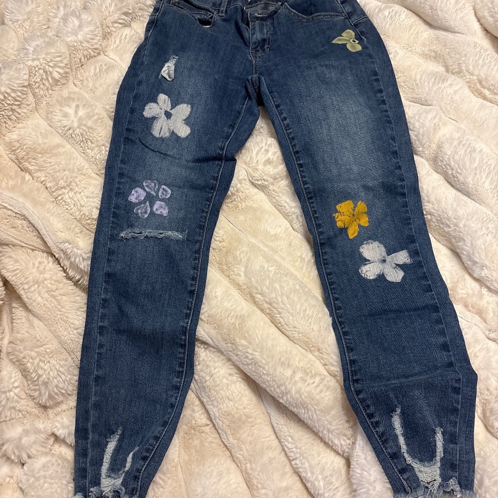 Super cute unique jeans
